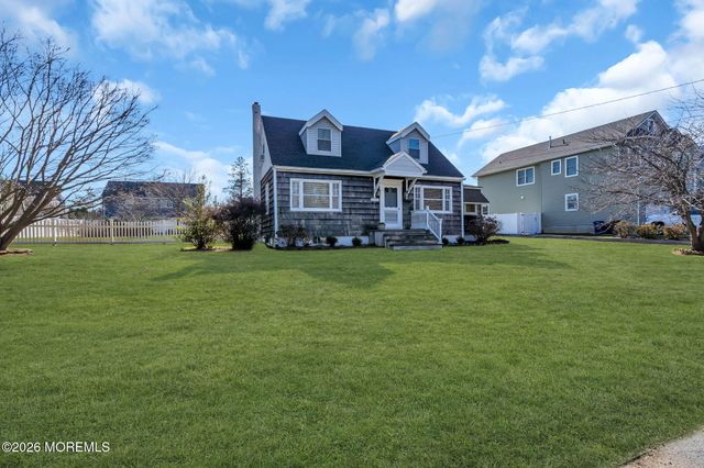 633 Agnes Avenue, Brielle, NJ 08730