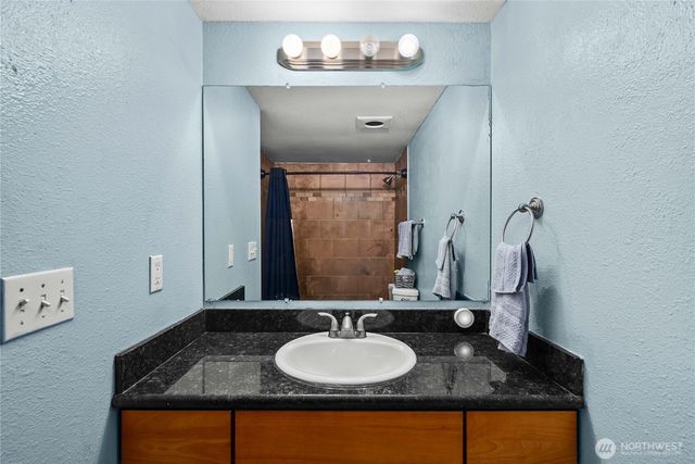 810 98th Street S, Tacoma, WA 98501