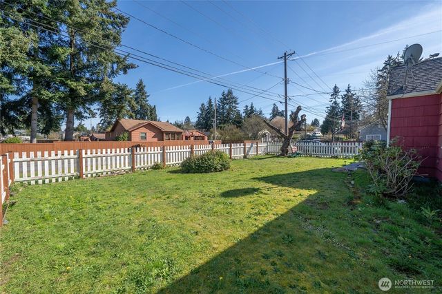 810 98th Street S, Tacoma, WA 98501