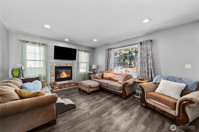 810 98th Street S, Tacoma, WA 98501