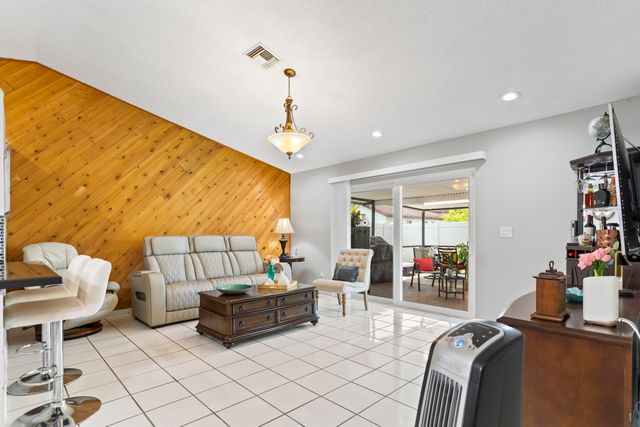 8620 NW 48th Street, Lauderhill, FL 33351