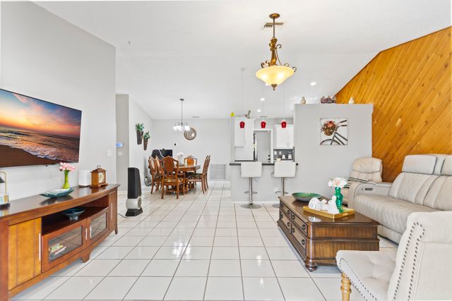 8620 NW 48th Street, Lauderhill, FL 33351
