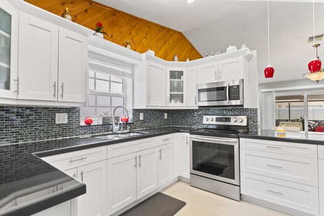 8620 NW 48th Street, Lauderhill, FL 33351