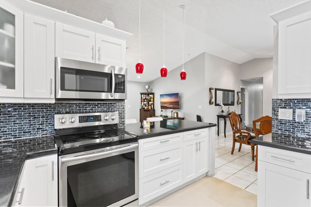 8620 NW 48th Street, Lauderhill, FL 33351