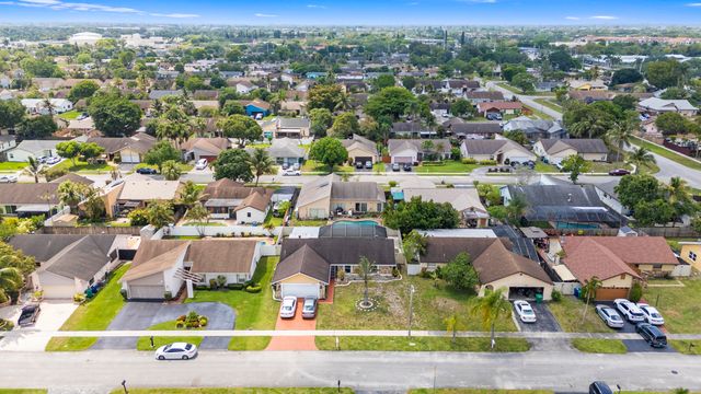8620 NW 48th Street, Lauderhill, FL 33351