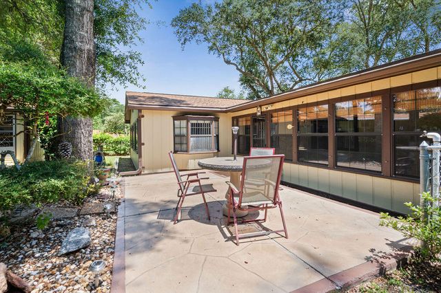 1045 Juniper Avenue, Niceville, FL 32578