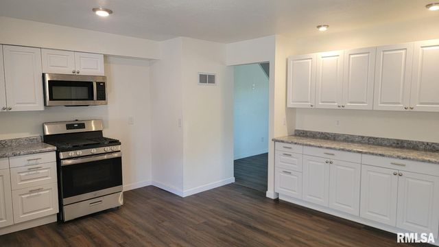 125 CALUMET Road, Marquette Heights, IL 61554