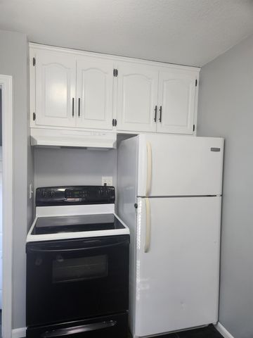 16612 Minnetonka Boulevard, Minnetonka, MN 55345