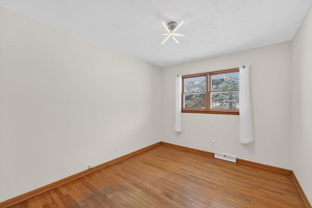 532 Rose Ann DRIVE, Burlington, WI 53105