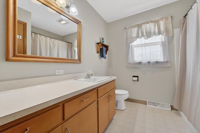 532 Rose Ann DRIVE, Burlington, WI 53105