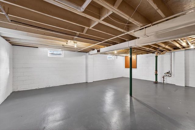 532 Rose Ann DRIVE, Burlington, WI 53105