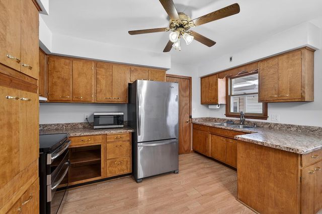 532 Rose Ann DRIVE, Burlington, WI 53105