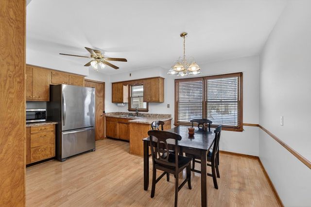 532 Rose Ann DRIVE, Burlington, WI 53105