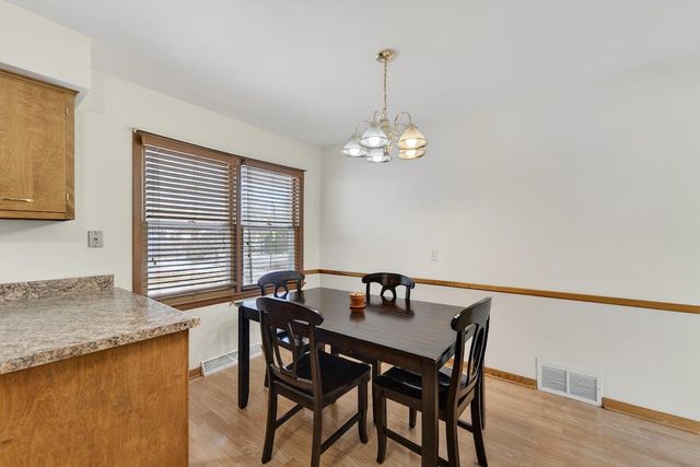 532 Rose Ann DRIVE, Burlington, WI 53105