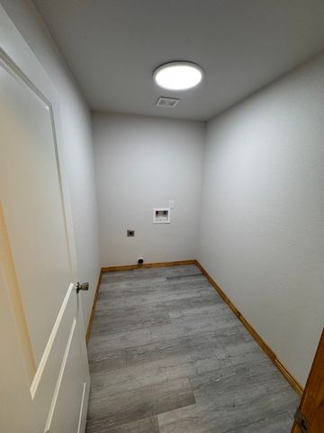 206 White Street, Italy, TX 76651