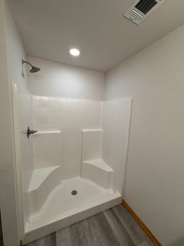206 White Street, Italy, TX 76651