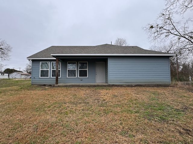 206 White Street, Italy, TX 76651