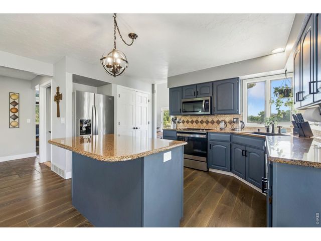 5620 Wild Plum Dr, Loveland, CO 80537