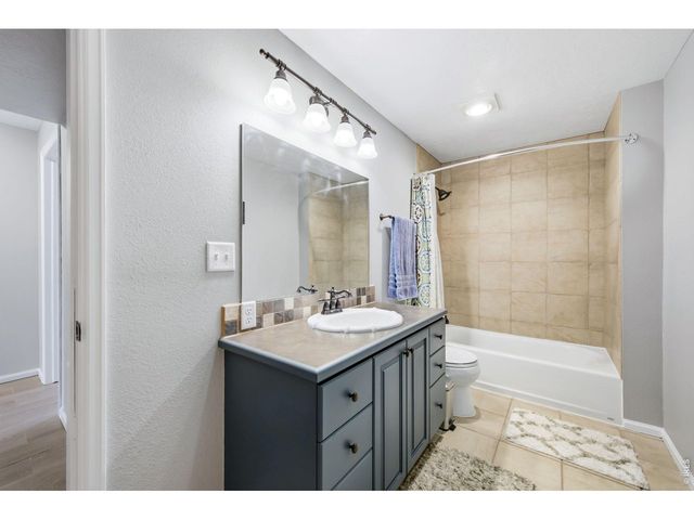 5620 Wild Plum Dr, Loveland, CO 80537