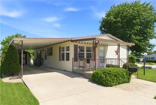 306 Village Court, Fairborn, OH 45324