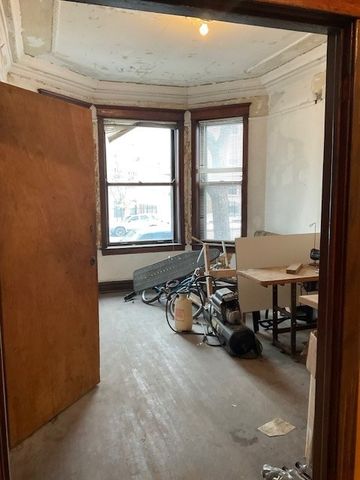 5716 S Indiana Avenue, Chicago, IL 60637
