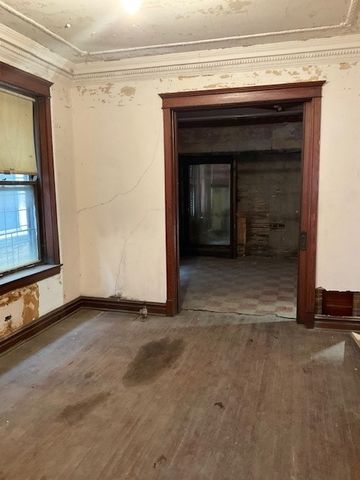 5716 S Indiana Avenue, Chicago, IL 60637