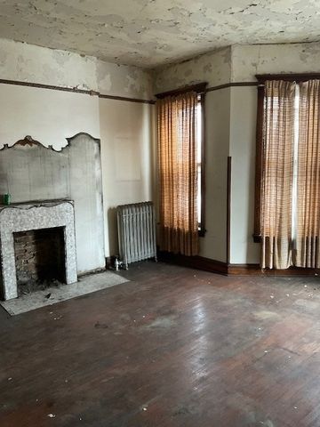 5716 S Indiana Avenue, Chicago, IL 60637