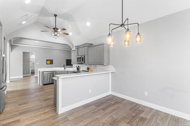 291 Strasbourg, Castroville, TX 78009