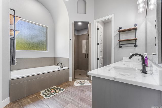 291 Strasbourg, Castroville, TX 78009