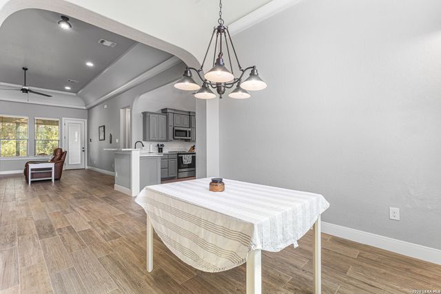 291 Strasbourg, Castroville, TX 78009