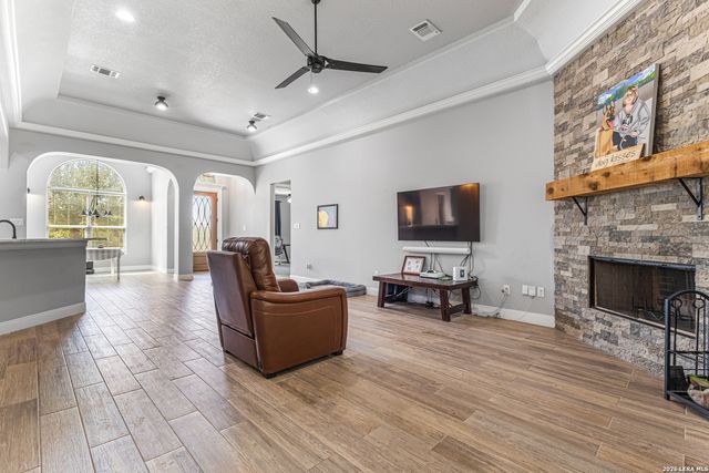 291 Strasbourg, Castroville, TX 78009