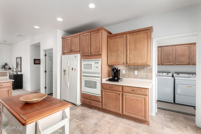 1189 W CUTLEAF Circle, San Tan Valley, AZ 85143