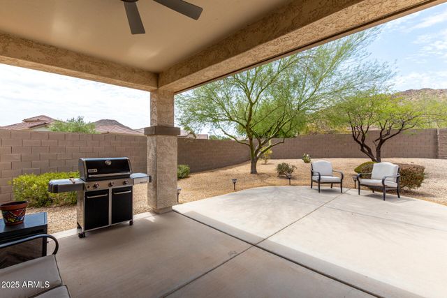 1189 W CUTLEAF Circle, San Tan Valley, AZ 85143