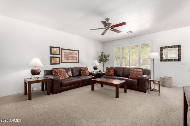 1189 W CUTLEAF Circle, San Tan Valley, AZ 85143