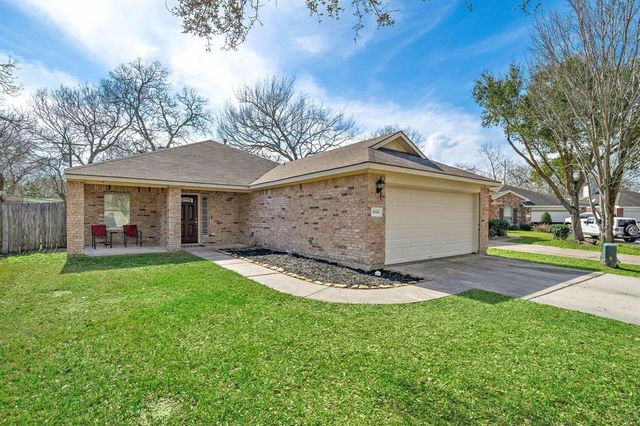 1830 Sherwood Forest Circle, League City, TX 77573