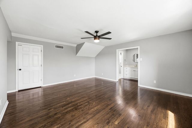 1636 W Red Bird Lane, Dallas, TX 75232