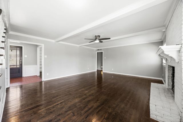 1636 W Red Bird Lane, Dallas, TX 75232