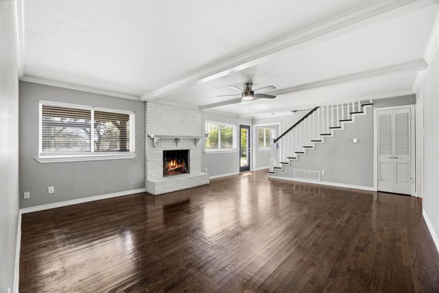 1636 W Red Bird Lane, Dallas, TX 75232