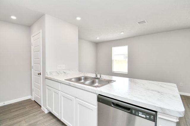 1361 Road 5102, Cleveland, TX 77327