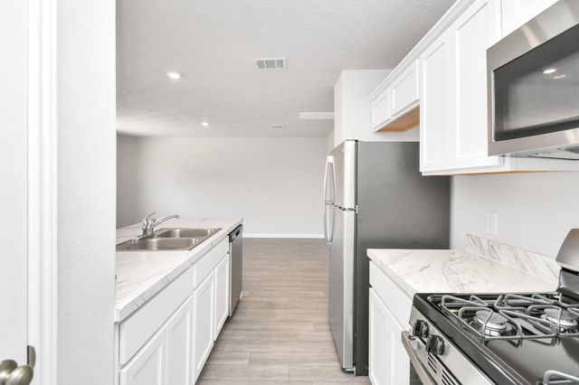 1361 Road 5102, Cleveland, TX 77327