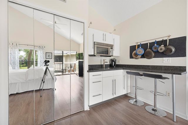 11863 Wimbledon Circle 543, Wellington, FL 33414