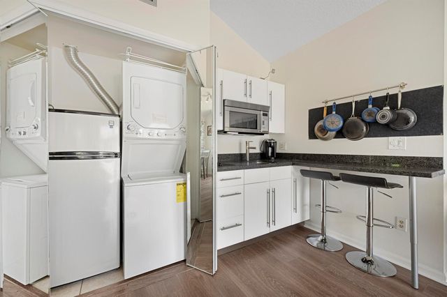 11863 Wimbledon Circle 543, Wellington, FL 33414