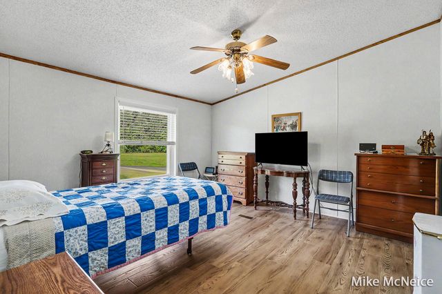 2079 W Mcmillan Road, Fruitland Twp, MI 49445