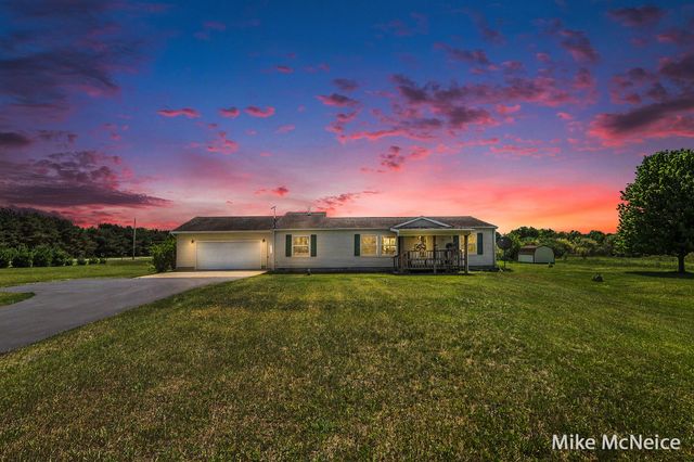 2079 W Mcmillan Road, Fruitland Twp, MI 49445