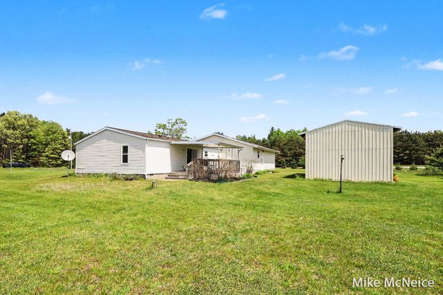 2079 W Mcmillan Road, Fruitland Twp, MI 49445