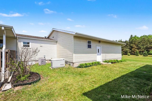 2079 W Mcmillan Road, Fruitland Twp, MI 49445