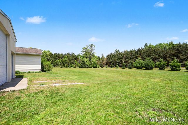 2079 W Mcmillan Road, Fruitland Twp, MI 49445