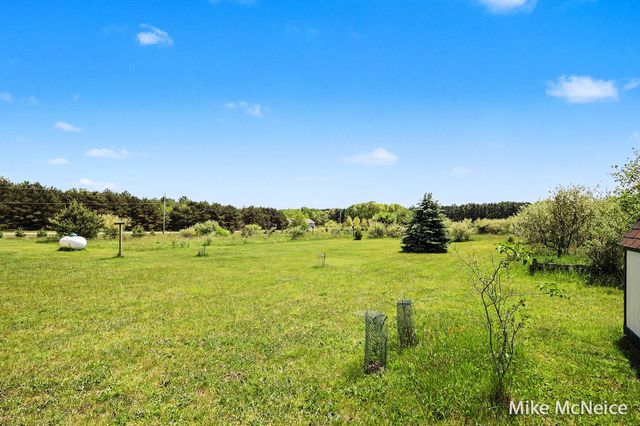 2079 W Mcmillan Road, Fruitland Twp, MI 49445