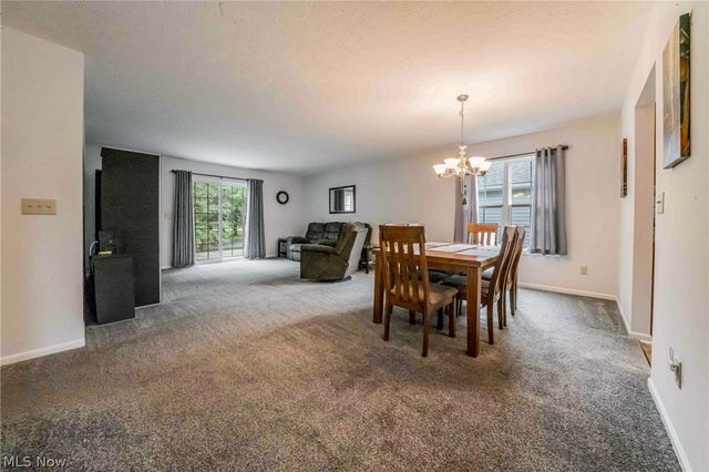 27282 Emerald Oval N, Olmsted Twp, OH 44138