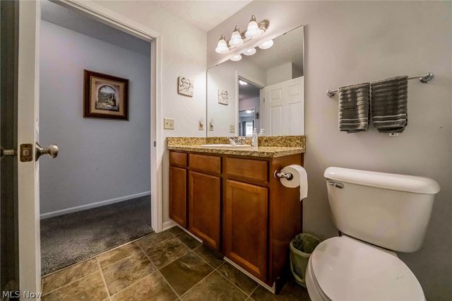 27282 Emerald Oval N, Olmsted Twp, OH 44138